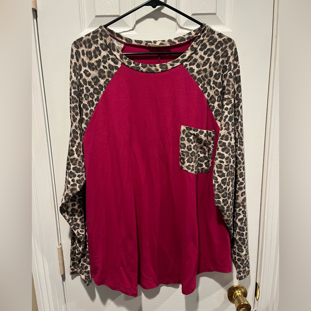 Leopard Print Sleeve Women's Top - Red